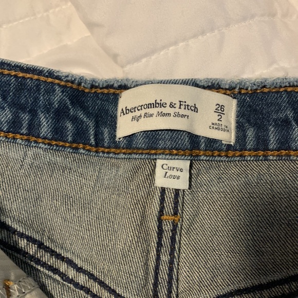 NWT Abercrombie Mom Shorts, High-Rise Curve Love - Picture 4 of 6